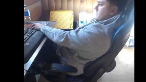 Snapshot of therealbigcheese0695 chatting on 02/22/25, 03:03 therealbigcheese0695 online show from 02/22/25, 03:03