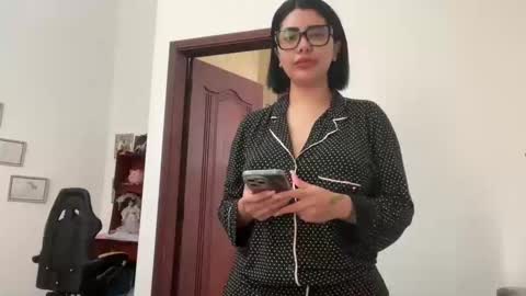 Snapshot of therealcamilabaddie chatting on 01/12/25, 08:25 therealcamilabaddie online show from 01/12/25, 08:25