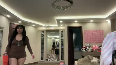 Snapshot of therealcamilabaddie chatting on 01/17/26, 10:02 therealcamilabaddie online show from 01/17/26, 10:02