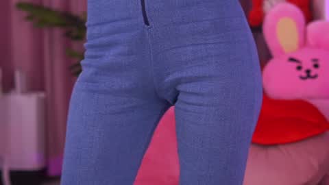 Snapshot of therealfallingangel chatting on 01/19/26, 04:49 Deea online show from 01/19/26, 04:49