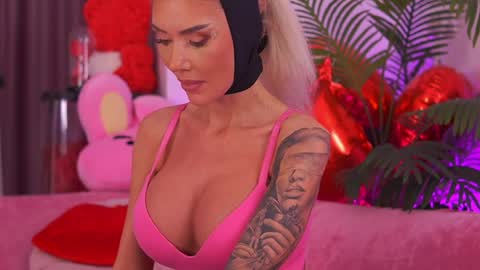 Snapshot of therealfallingangel chatting on 04/01/26, 06:38 Deea online show from 04/01/26, 06:38