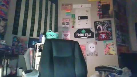 Snapshot of therealstackz69 chatting on 03/22/26, 06:33 therealstackz69 online show from 03/22/26, 06:33