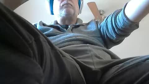 Snapshot of thereisnospoon1970 chatting on 01/05/25, 05:30 Neo online show from 01/05/25, 05:30