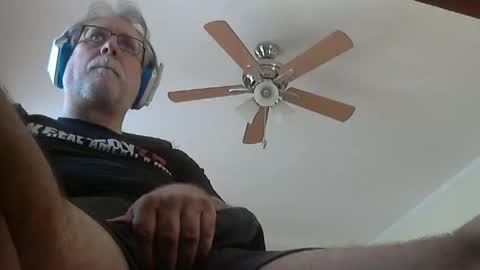 Snapshot of thereisnospoon1970 chatting on 09/21/25, 03:46 Neo online show from 09/21/25, 03:46