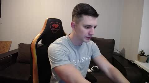 Snapshot of theroadtomars chatting on 10/29/25, 05:36 Nick online show from 10/29/25, 05:36