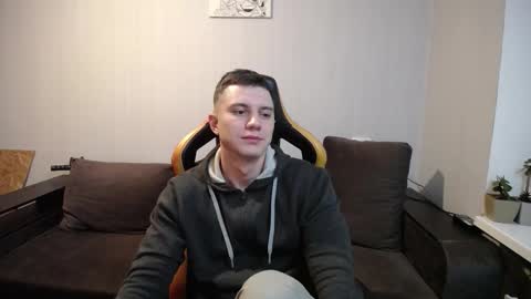 Snapshot of theroadtomars chatting on 11/07/25, 10:10 Nick online show from 11/07/25, 10:10