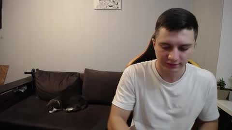 Snapshot of theroadtomars chatting on 11/16/25, 08:36 Nick online show from 11/16/25, 08:36