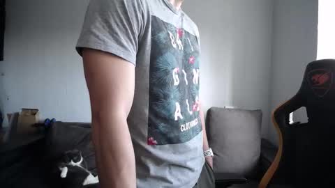 Snapshot of theroadtomars chatting on 11/21/25, 08:57 Nick online show from 11/21/25, 08:57