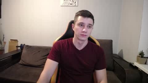 Snapshot of theroadtomars chatting on 11/21/25, 09:02 Nick online show from 11/21/25, 09:02