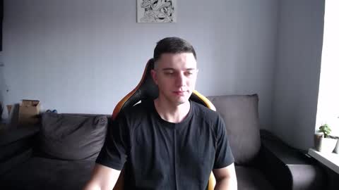 Snapshot of theroadtomars chatting on 11/24/25, 11:43 Nick online show from 11/24/25, 11:43