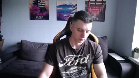 Snapshot of theroadtomars chatting on 05/15/26, 04:14 Nick online show from 05/15/26, 04:14