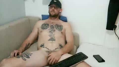 Snapshot of thesagie chatting on 12/06/24, 11:57 VEGAS online show from 12/06/24, 11:57