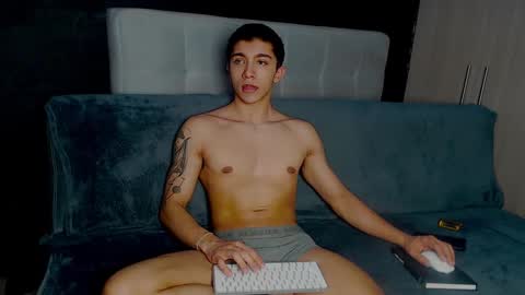 Snapshot of thesaint_xxx chatting on 09/09/25, 05:07 thesaint_xxx online show from 09/09/25, 05:07