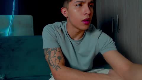 Snapshot of thesaint_xxx chatting on 09/27/25, 03:22 thesaint_xxx online show from 09/27/25, 03:22
