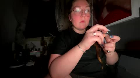 Snapshot of thesashadomme chatting on 12/15/24, 03:34 The Sasha Domme online show from 12/15/24, 03:34