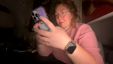 Snapshot of thesashadomme chatting on 12/24/24, 02:43 The Sasha Domme online show from 12/24/24, 02:43