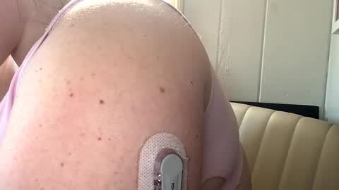 Snapshot of thesashadomme chatting on 10/01/25, 06:47 The Sasha Domme online show from 10/01/25, 06:47