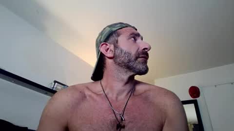 thesavages252183 online show from 12/23/25, 01:58