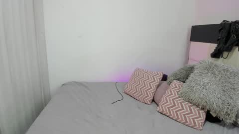 Snapshot of thesquadsex04 chatting on 02/01/25, 12:58 Camila online show from 02/01/25, 12:58