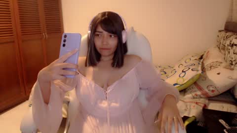 Snapshot of thetalkingbutt chatting on 12/02/24, 03:15 Mai online show from 12/02/24, 03:15