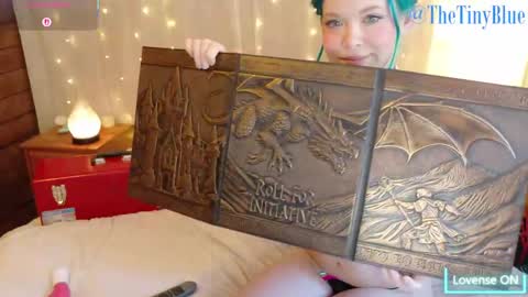 Snapshot of thetinyblue chatting on 03/27/26, 06:07 Tiny Blue online show from 03/27/26, 06:07