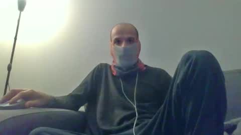 Snapshot of thetubedscarfguy chatting on 11/11/25, 07:19 Scarf guy online show from 11/11/25, 07:19