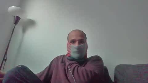 Snapshot of thetubedscarfguy chatting on 12/03/25, 08:12 Scarf guy online show from 12/03/25, 08:12