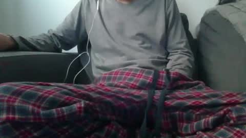 Snapshot of thetubedscarfguy chatting on 04/01/26, 05:54 Scarf guy online show from 04/01/26, 05:54