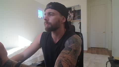 Snapshot of theufcfan_8181 chatting on 09/21/25, 11:28 troy online show from 09/21/25, 11:28