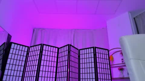 Liz online show from 02/13/25, 03:39