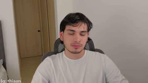 thiaan__ online show from 12/21/25, 05:47