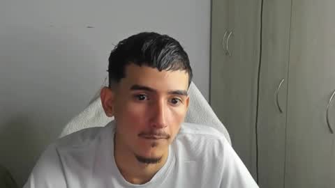 thiago_432 online show from 12/01/25, 12:37