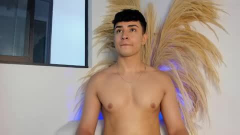 Snapshot of thiago_connor21 chatting on 11/06/25, 06:09 Thiago online show from 11/06/25, 06:09