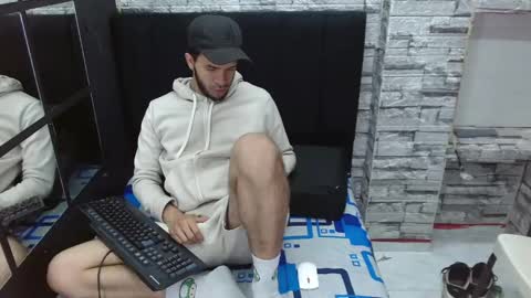 thiago_hairy online show from 11/04/25, 02:32