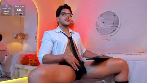 Snapshot of thiago_mercer chatting on 10/20/25, 08:26 Thiago online show from 10/20/25, 08:26