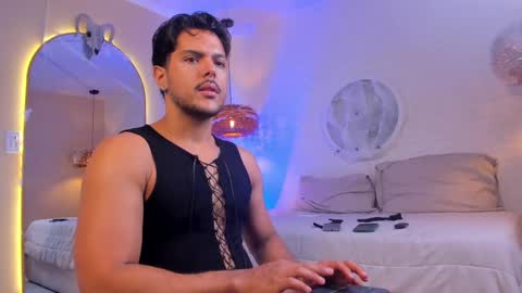 Thiago online show from 10/29/25, 10:06