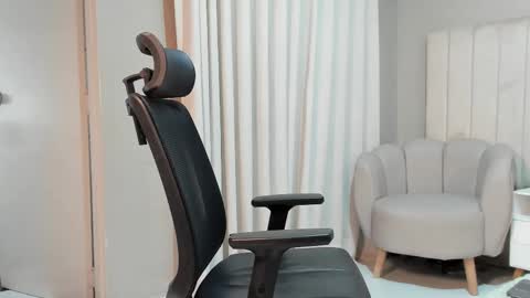 Snapshot of thiago_moretti chatting on 01/09/26, 01:58 THIAGO online show from 01/09/26, 01:58