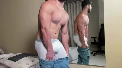 Snapshot of thiago_moretti chatting on 01/16/26, 03:49 THIAGO online show from 01/16/26, 03:49