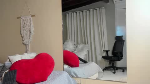 Snapshot of thiago_moretti chatting on 02/19/26, 02:46 THIAGO online show from 02/19/26, 02:46