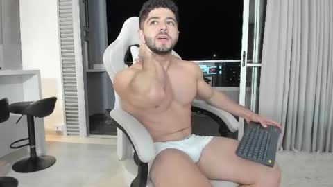 THIAGO online show from 06/17/26, 03:09