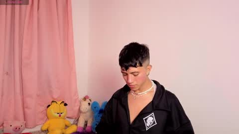 thiago_n_sam online show from 04/08/26, 06:13