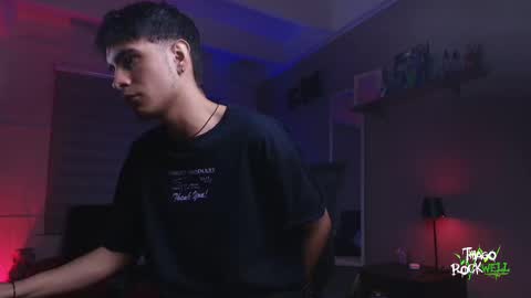 Snapshot of thiago_rockwell chatting on 02/24/25, 03:02 Thiago online show from 02/24/25, 03:02