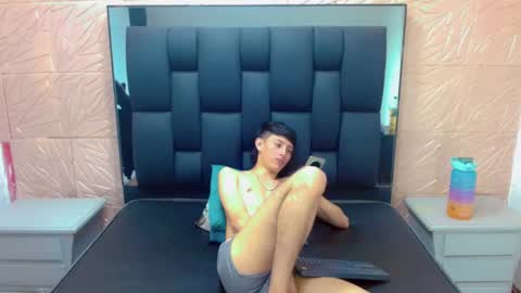 thiago_twink38 online show from 11/15/25, 06:44