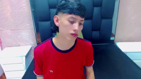 thiago_twink38 online show from 12/15/25, 05:23