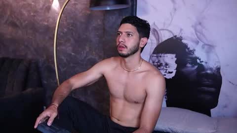 Snapshot of thiago_voss chatting on 12/16/25, 12:21 Thiago online show from 12/16/25, 12:21