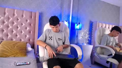 T H I A G O online show from 06/04/26, 04:40