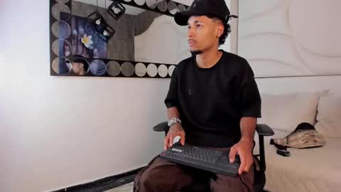 ThiagoFerreti online show from 10/03/25, 03:36