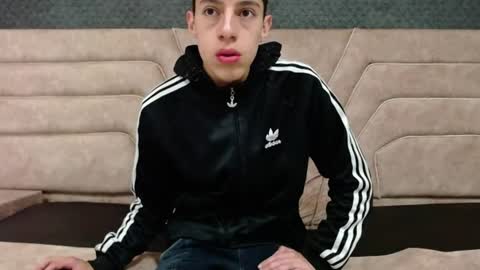 Thiago   online show from 06/09/26, 01:01