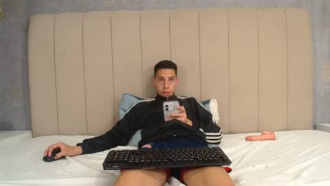 Thiago   online show from 06/11/26, 02:53