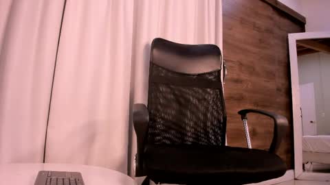 Snapshot of thiagovega_ chatting on 05/11/26, 03:34 thiagovega_ online show from 05/11/26, 03:34